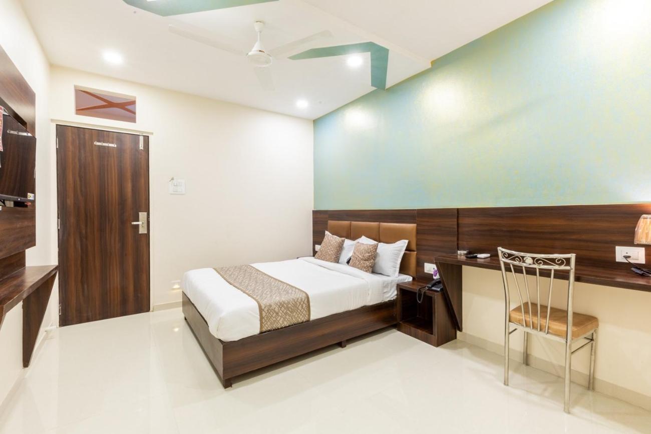 Hotel Bkc Anex Near Bandra Kurla Complex Bombay Esterno foto