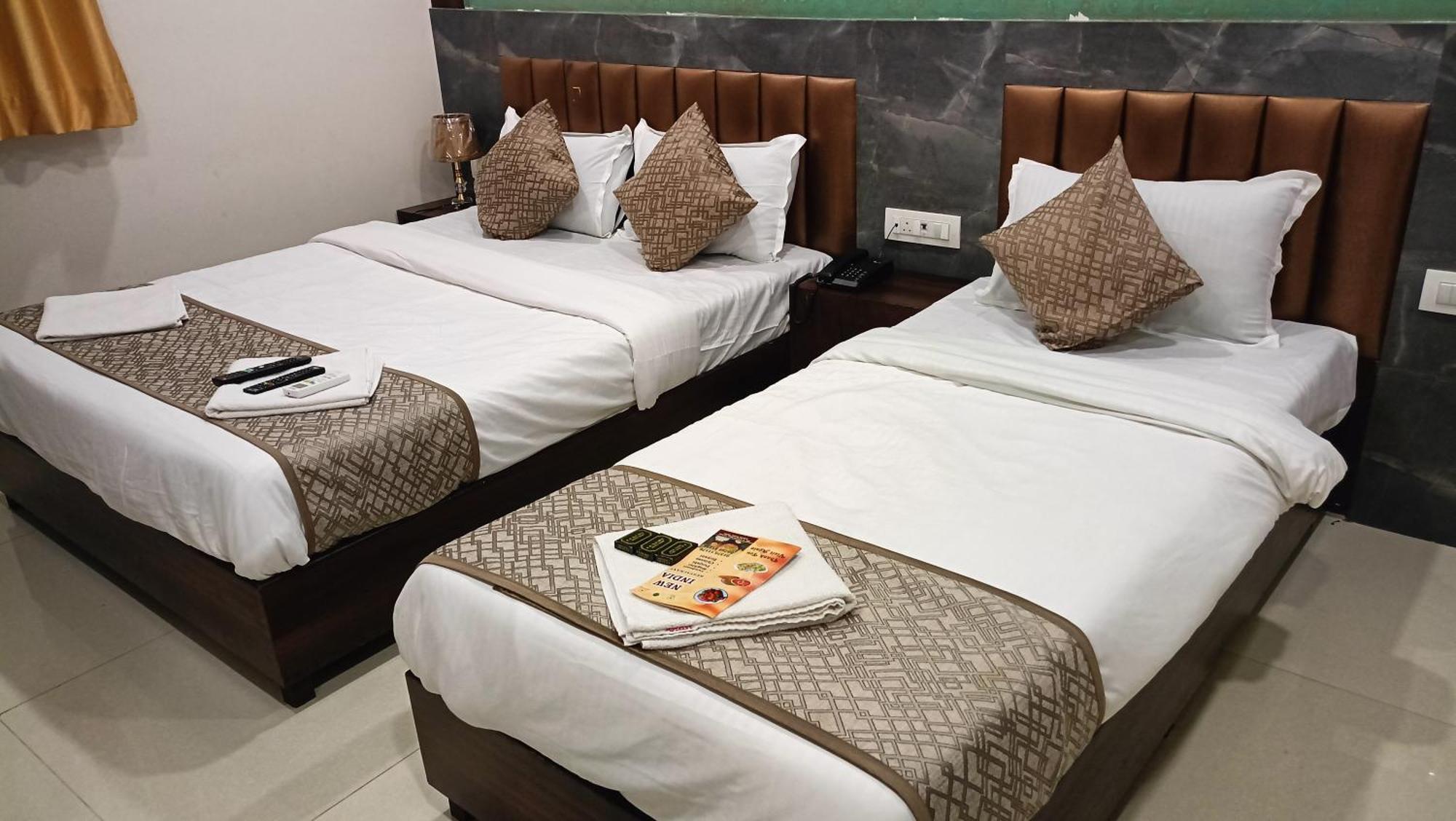 Hotel Bkc Anex Near Bandra Kurla Complex Bombay Esterno foto